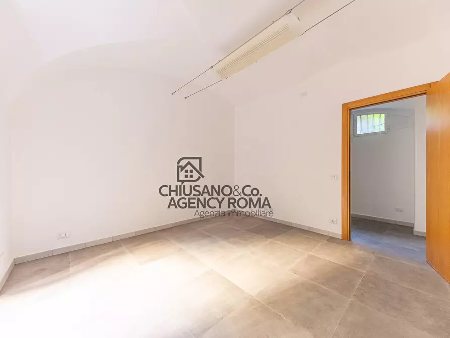 Immagine 18 di Appartamento in affitto  in Piazza Dei Re Di Roma 3 a Roma