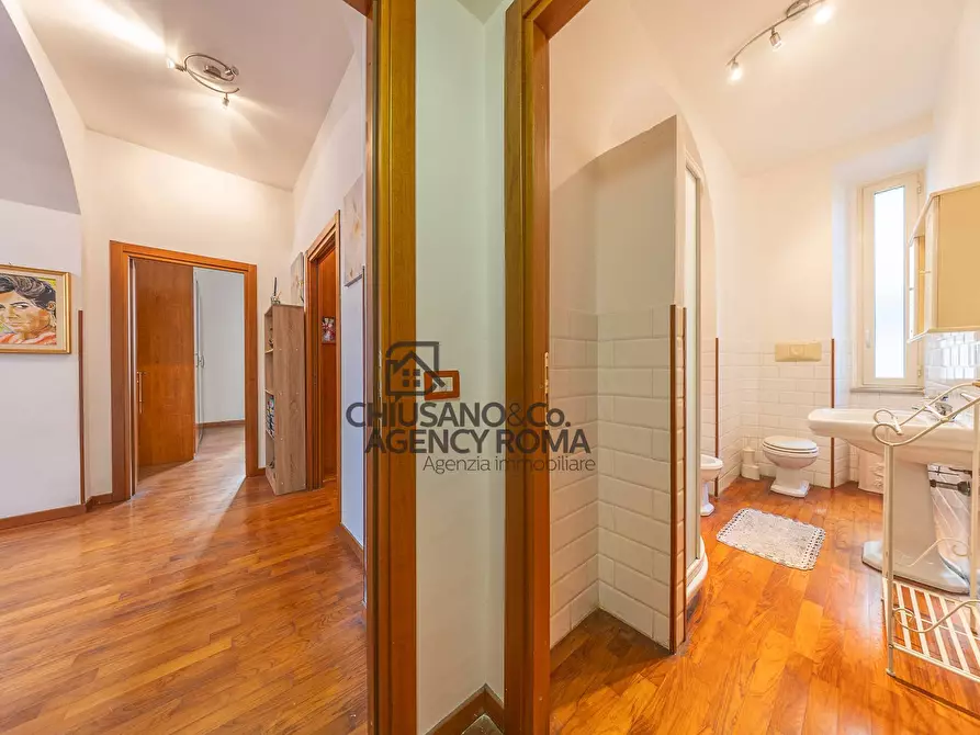 Immagine 22 di Appartamento in vendita  in Via Albalonga 21 a Roma