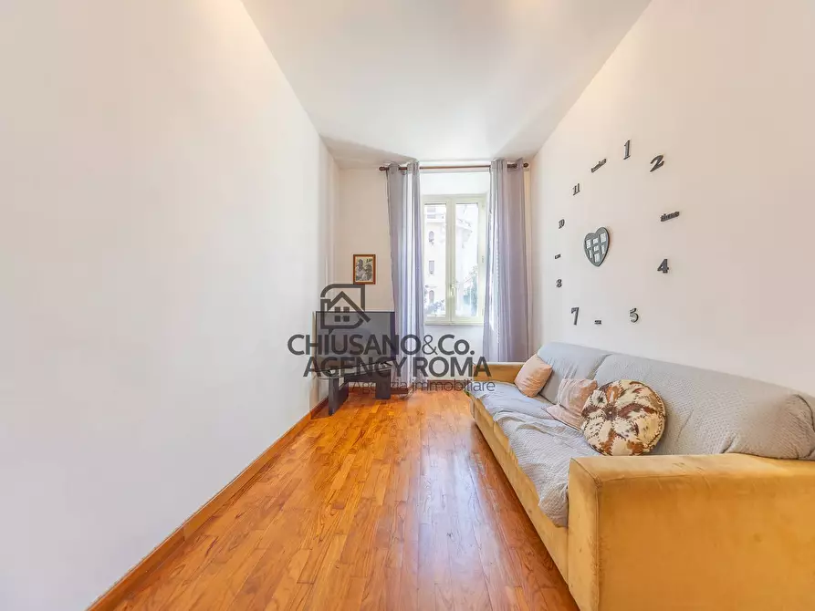 Immagine 5 di Appartamento in vendita  in Via Albalonga 21 a Roma