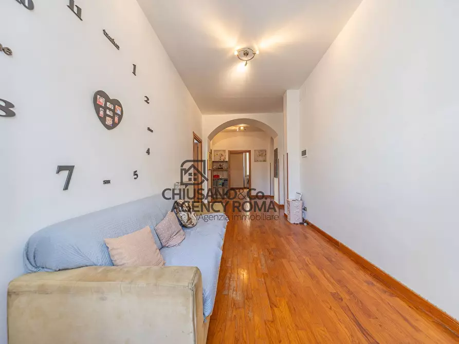 Immagine 3 di Appartamento in vendita  in Via Albalonga 21 a Roma