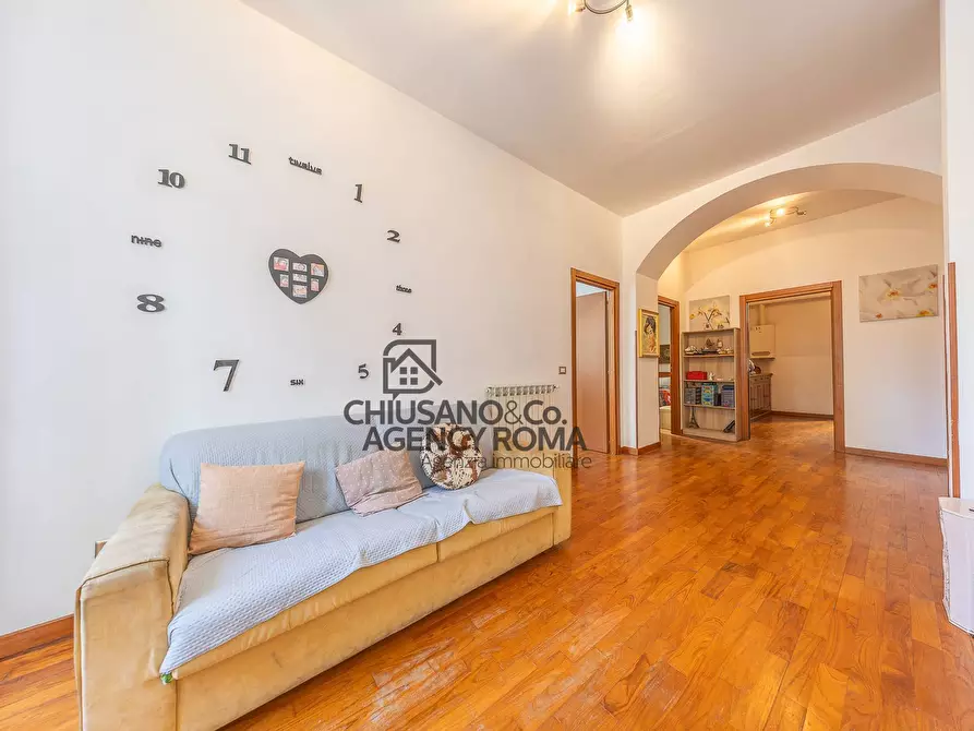 Immagine 4 di Appartamento in vendita  in Via Albalonga 21 a Roma