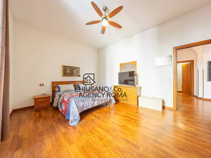 Immagine 20 di Appartamento in vendita  in Via Albalonga 21 a Roma