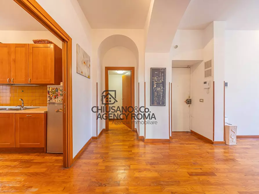 Immagine 12 di Appartamento in vendita  in Via Albalonga 21 a Roma