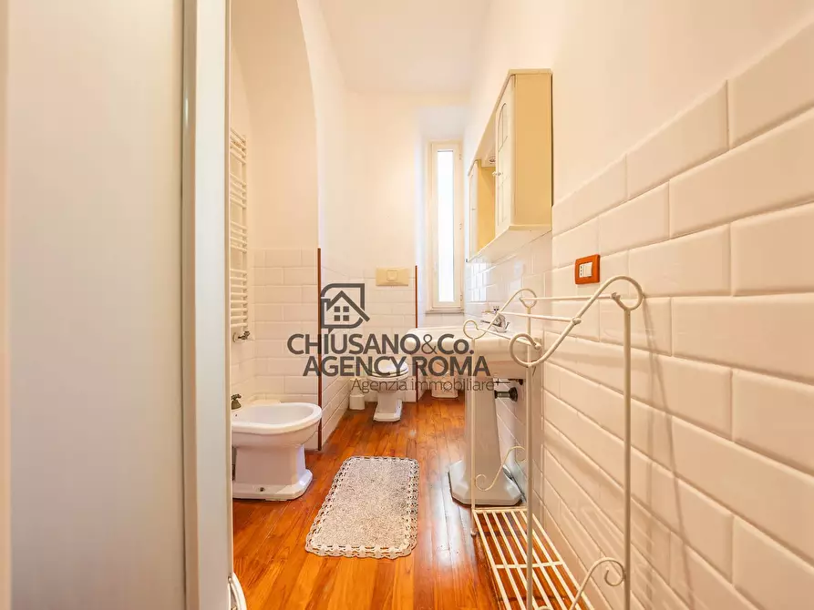 Immagine 23 di Appartamento in vendita  in Via Albalonga 21 a Roma