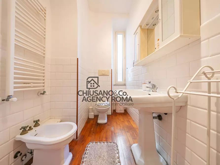 Immagine 24 di Appartamento in vendita  in Via Albalonga 21 a Roma