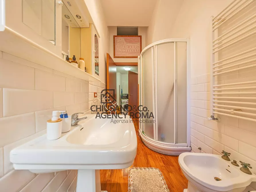 Immagine 25 di Appartamento in vendita  in Via Albalonga 21 a Roma