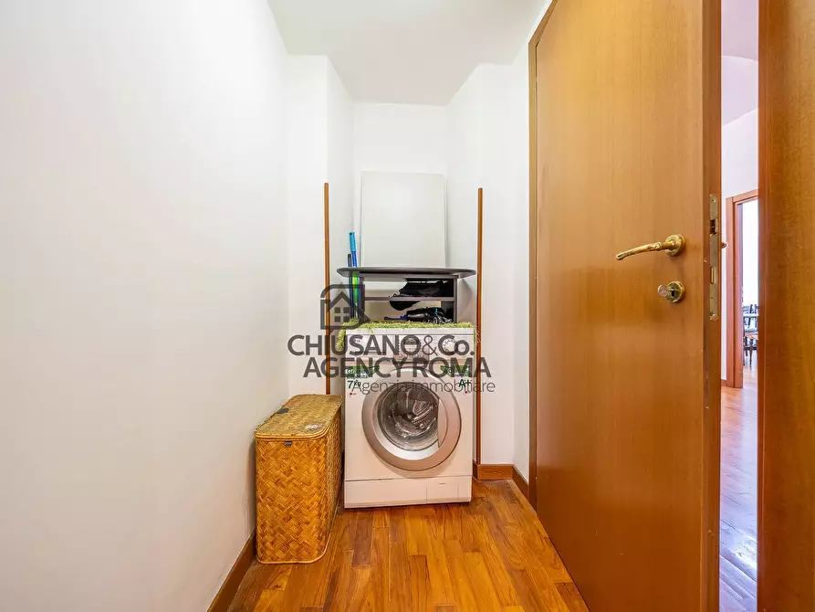 Immagine 26 di Appartamento in vendita  in Via Albalonga 21 a Roma