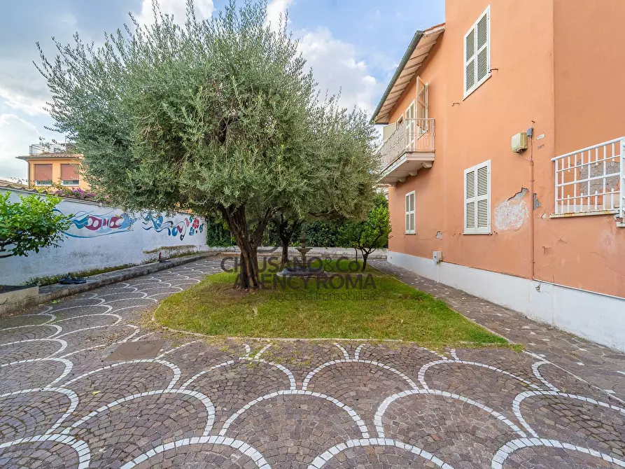 Immagine 87 di Villa in vendita  in Via Tre Taberne a Roma