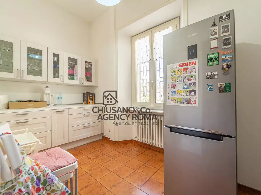 Immagine 6 di Villa in vendita  in Via Tre Taberne a Roma