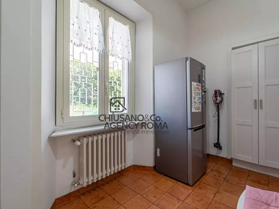 Immagine 8 di Villa in vendita  in Via Tre Taberne a Roma