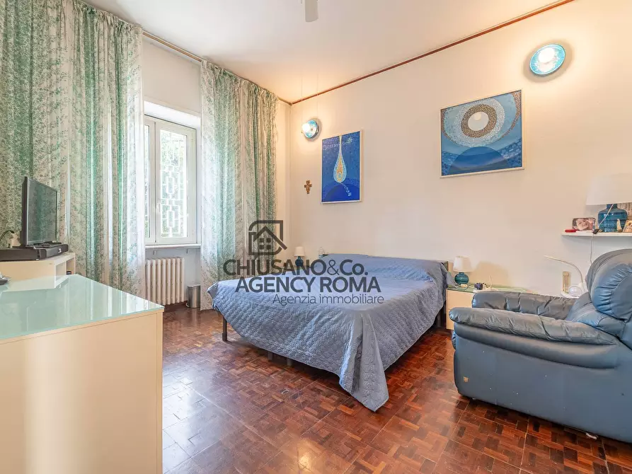 Immagine 15 di Villa in vendita  in Via Tre Taberne a Roma