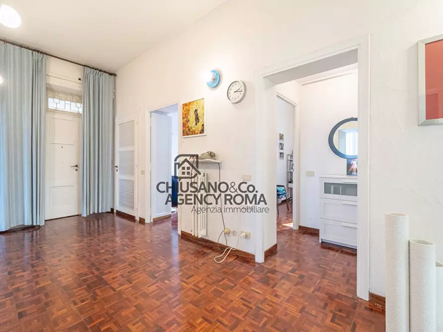 Immagine 21 di Villa in vendita  in Via Tre Taberne a Roma