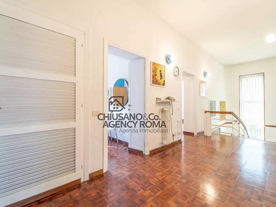 Immagine 23 di Villa in vendita  in Via Tre Taberne a Roma