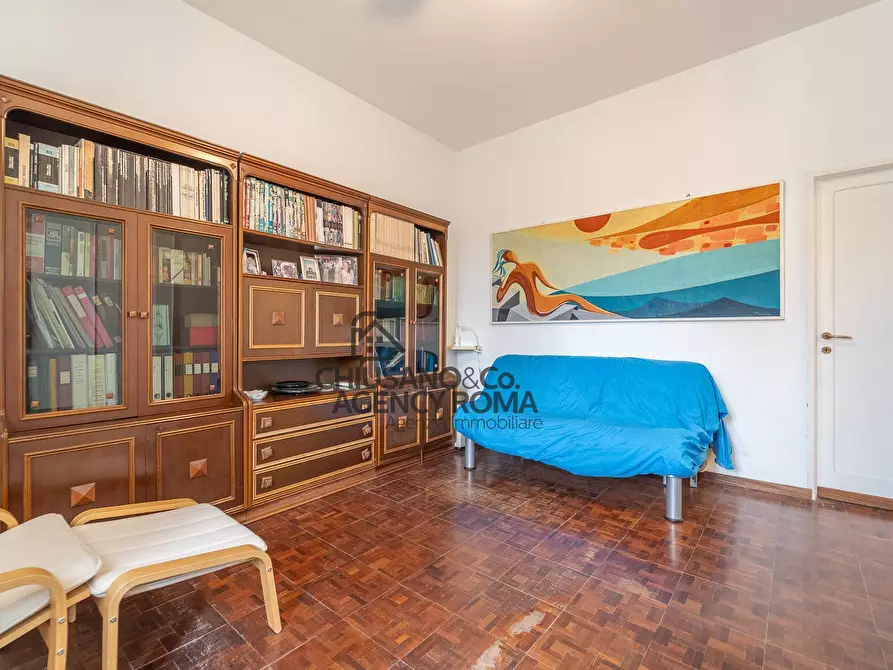 Immagine 25 di Villa in vendita  in Via Tre Taberne a Roma