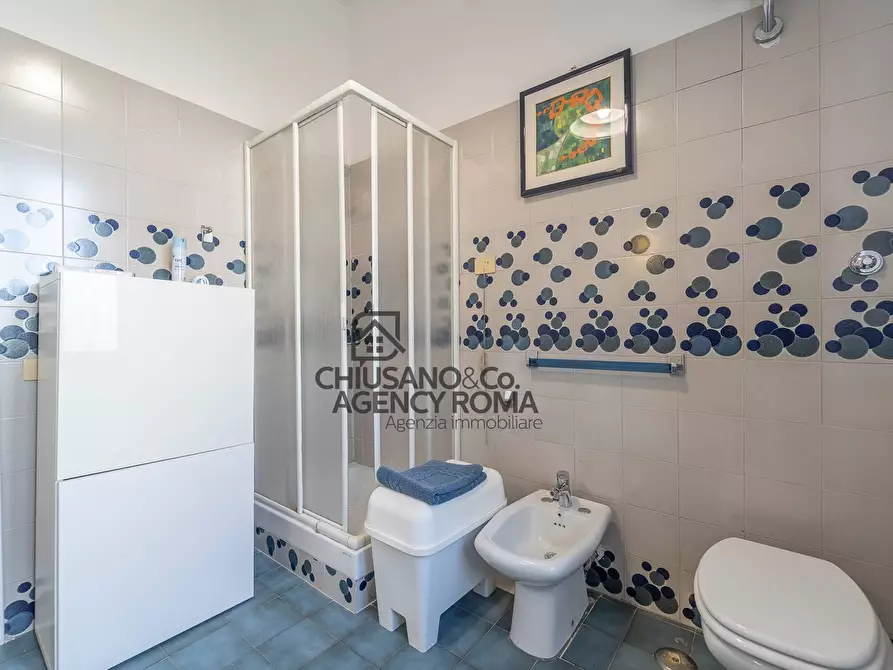 Immagine 33 di Villa in vendita  in Via Tre Taberne a Roma