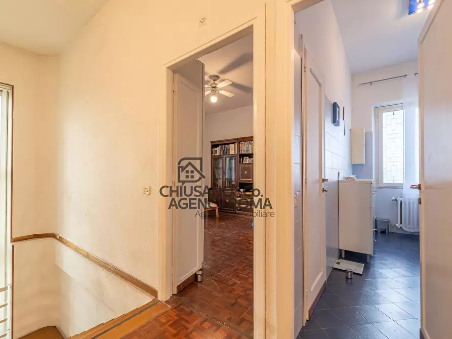 Immagine 54 di Villa in vendita  in Via Tre Taberne a Roma