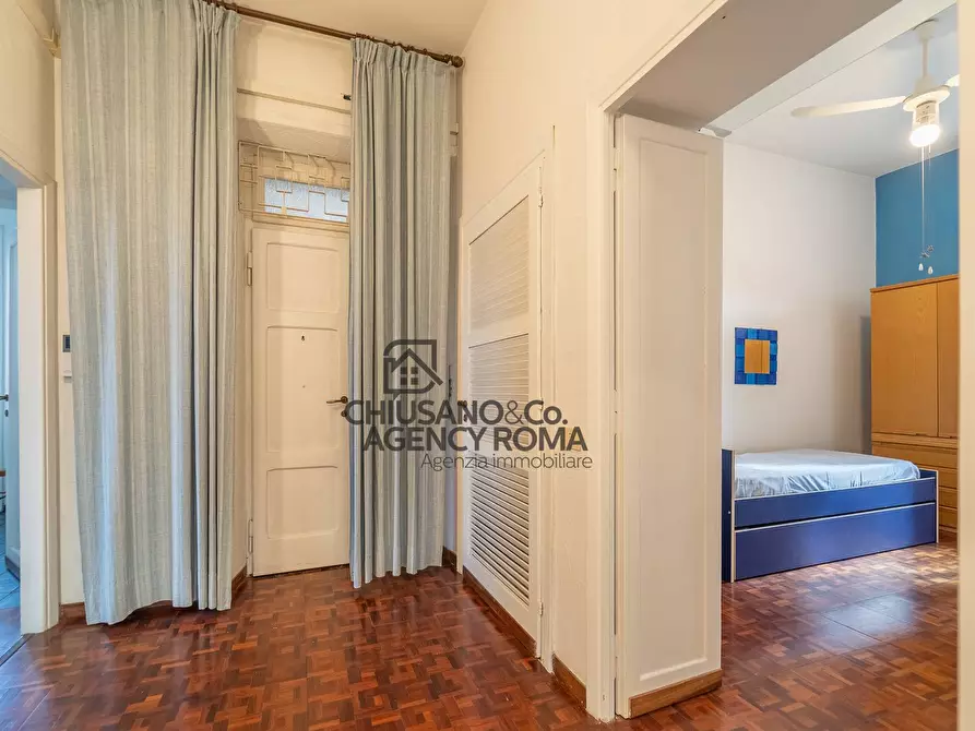 Immagine 60 di Villa in vendita  in Via Tre Taberne a Roma