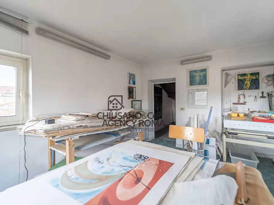 Immagine 63 di Villa in vendita  in Via Tre Taberne a Roma