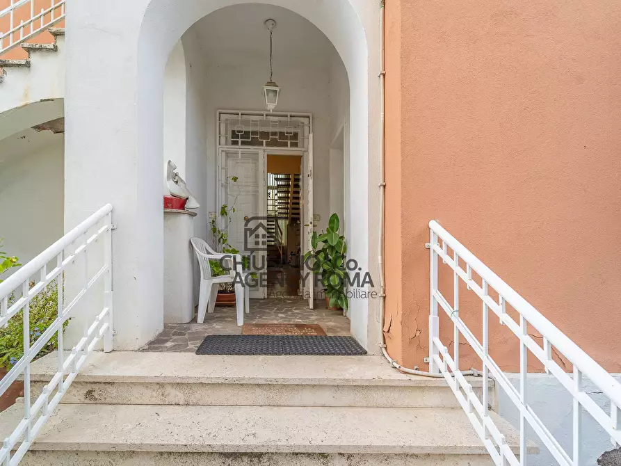 Immagine 72 di Villa in vendita  in Via Tre Taberne a Roma