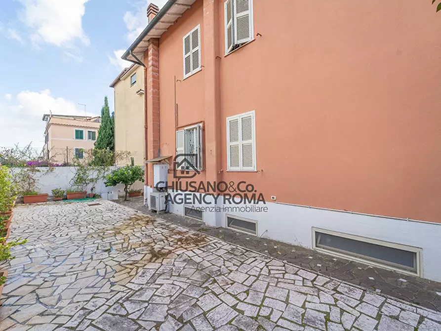 Immagine 73 di Villa in vendita  in Via Tre Taberne a Roma