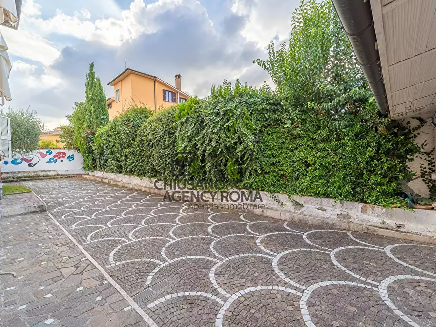 Immagine 76 di Villa in vendita  in Via Tre Taberne a Roma