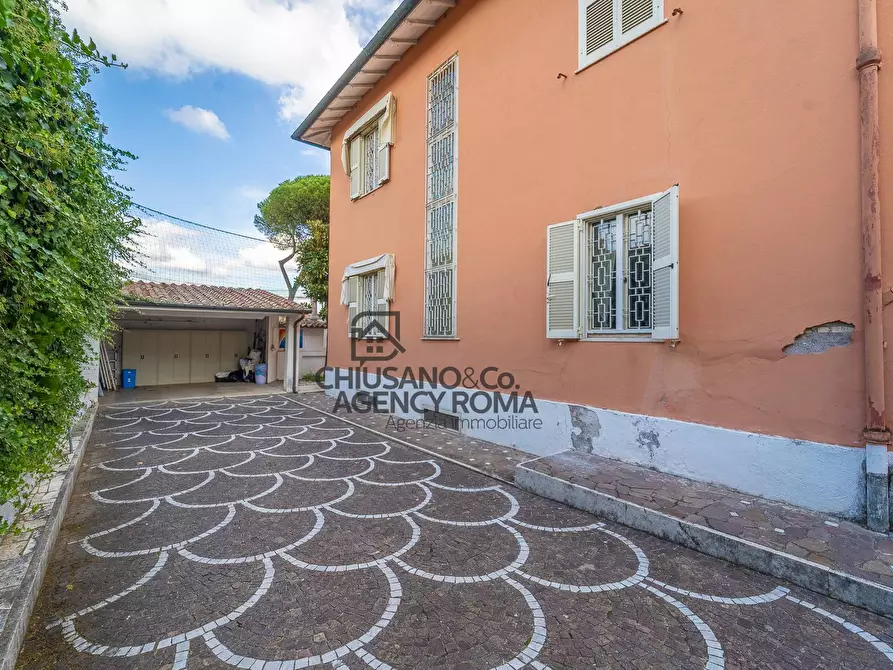 Immagine 88 di Villa in vendita  in Via Tre Taberne a Roma