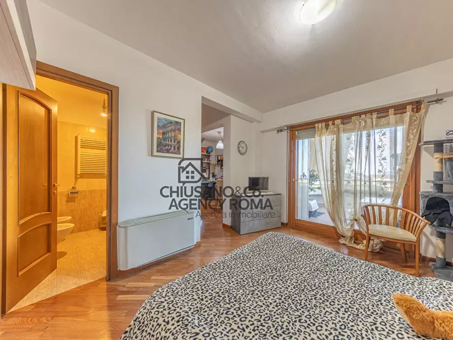 Immagine 8 di Appartamento in vendita  in Via Francesco Menzio 30 a Roma