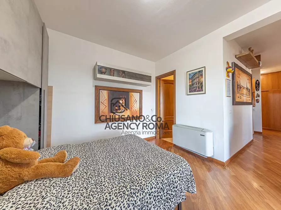 Immagine 11 di Appartamento in vendita  in Via Francesco Menzio 30 a Roma