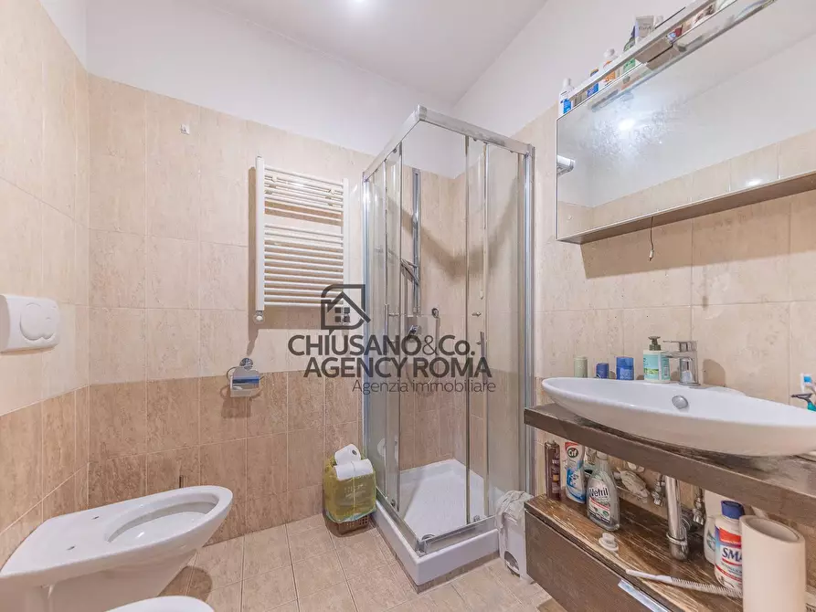 Immagine 13 di Appartamento in vendita  in Via Francesco Menzio 30 a Roma