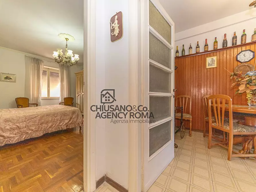 Immagine 5 di Appartamento in vendita  in Via Delle Cave 79 a Roma