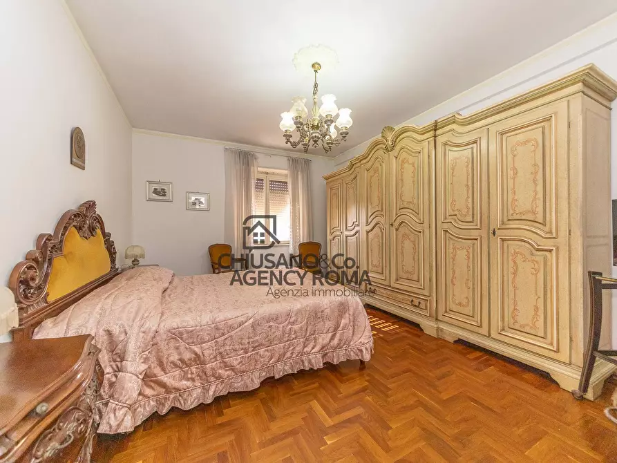 Immagine 7 di Appartamento in vendita  in Via Delle Cave 79 a Roma