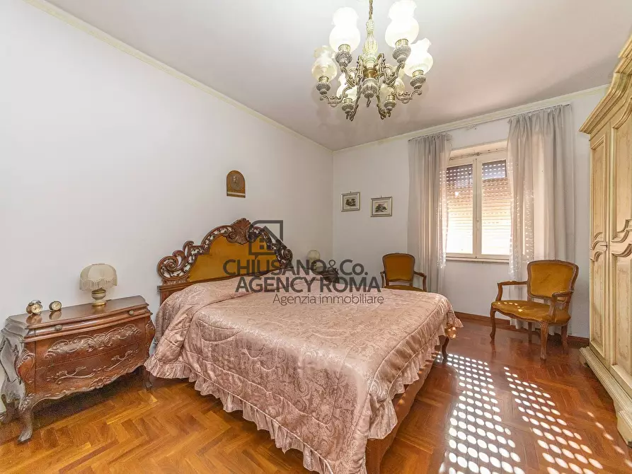 Immagine 9 di Appartamento in vendita  in Via Delle Cave 79 a Roma