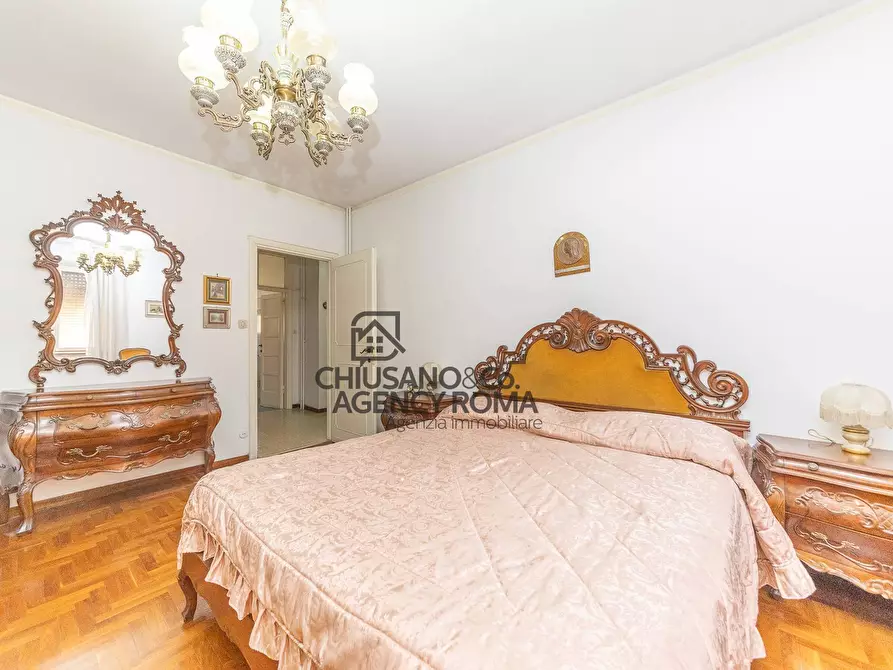 Immagine 11 di Appartamento in vendita  in Via Delle Cave 79 a Roma