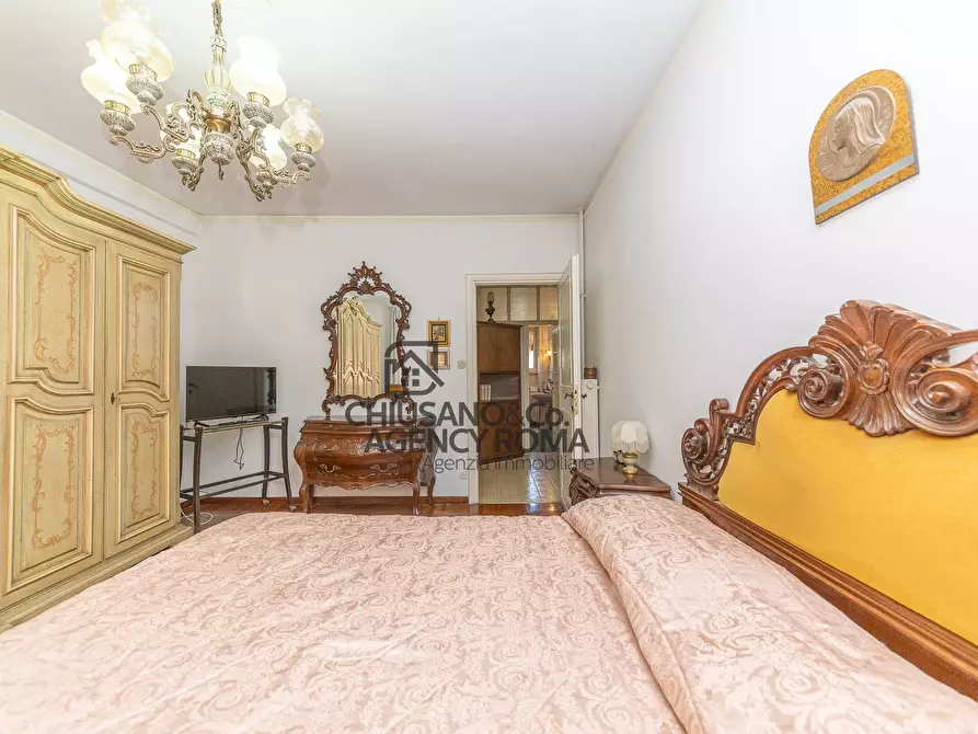 Immagine 12 di Appartamento in vendita  in Via Delle Cave 79 a Roma