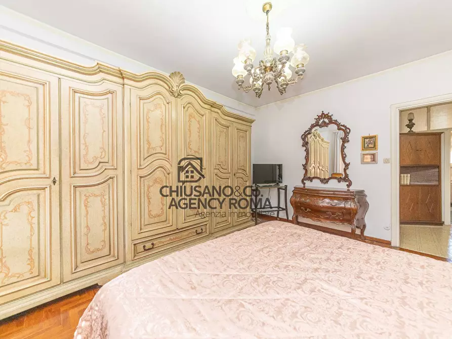 Immagine 13 di Appartamento in vendita  in Via Delle Cave 79 a Roma