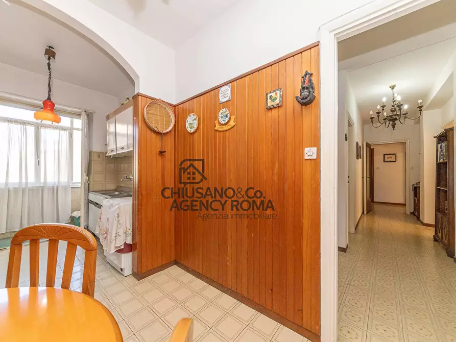 Immagine 17 di Appartamento in vendita  in Via Delle Cave 79 a Roma