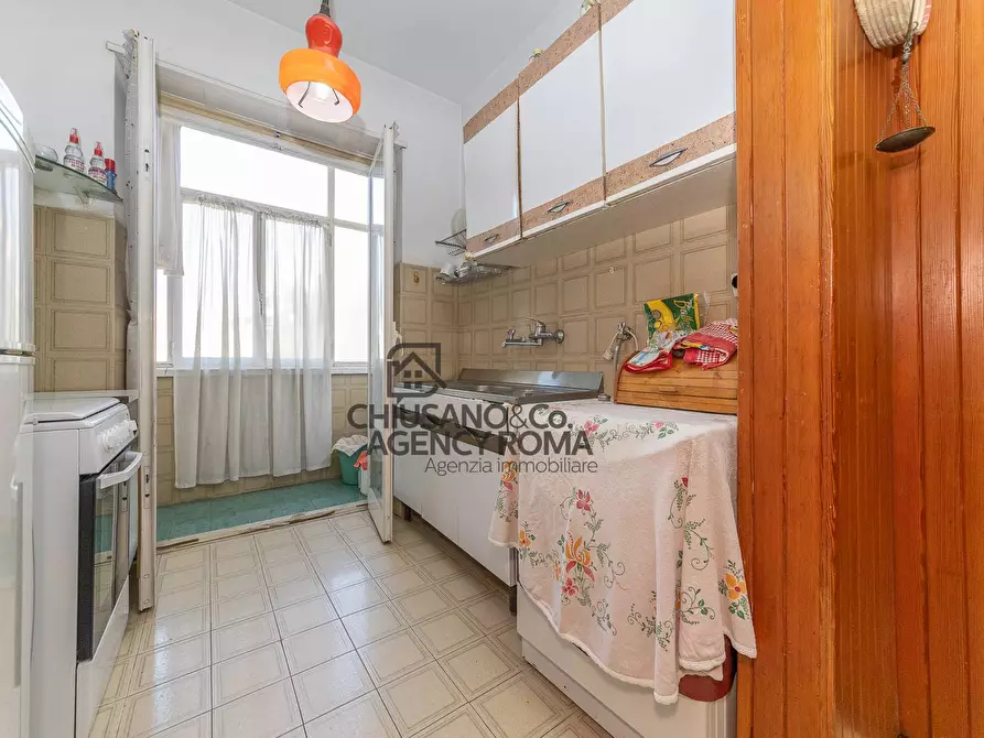 Immagine 19 di Appartamento in vendita  in Via Delle Cave 79 a Roma