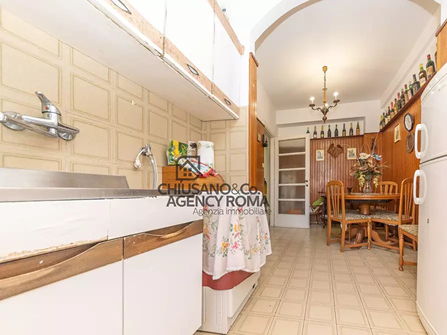 Immagine 22 di Appartamento in vendita  in Via Delle Cave 79 a Roma