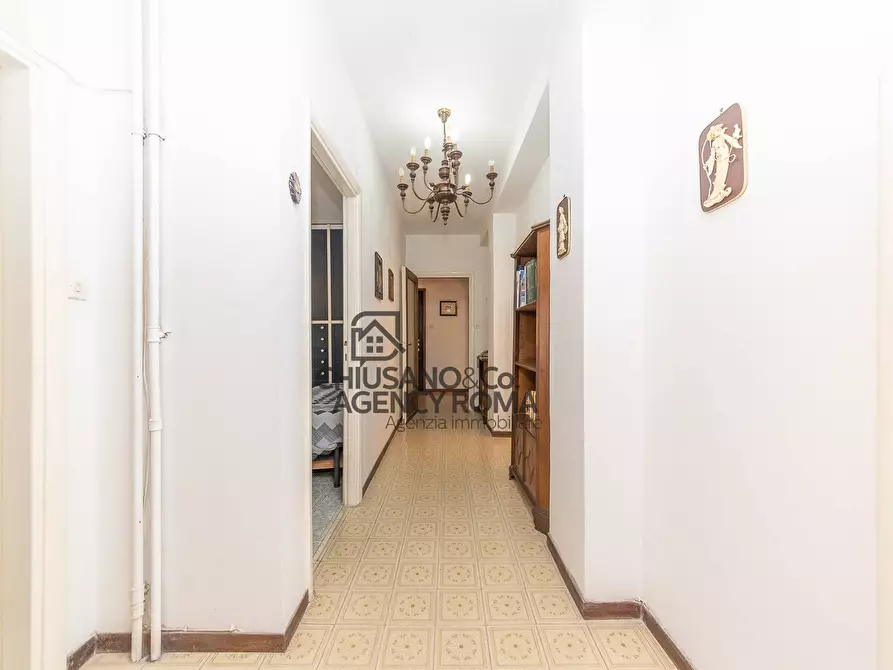 Immagine 26 di Appartamento in vendita  in Via Delle Cave 79 a Roma