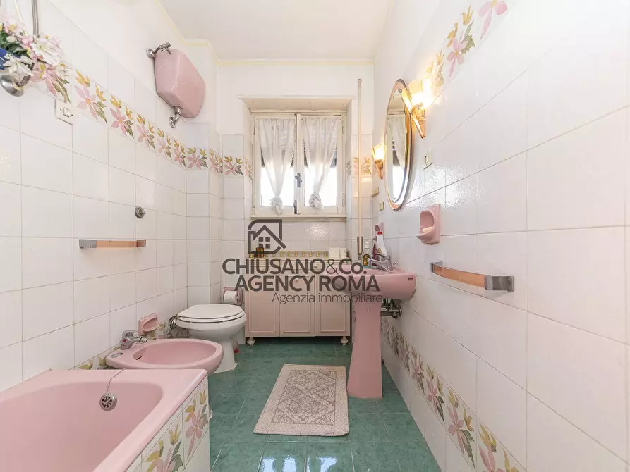 Immagine 28 di Appartamento in vendita  in Via Delle Cave 79 a Roma