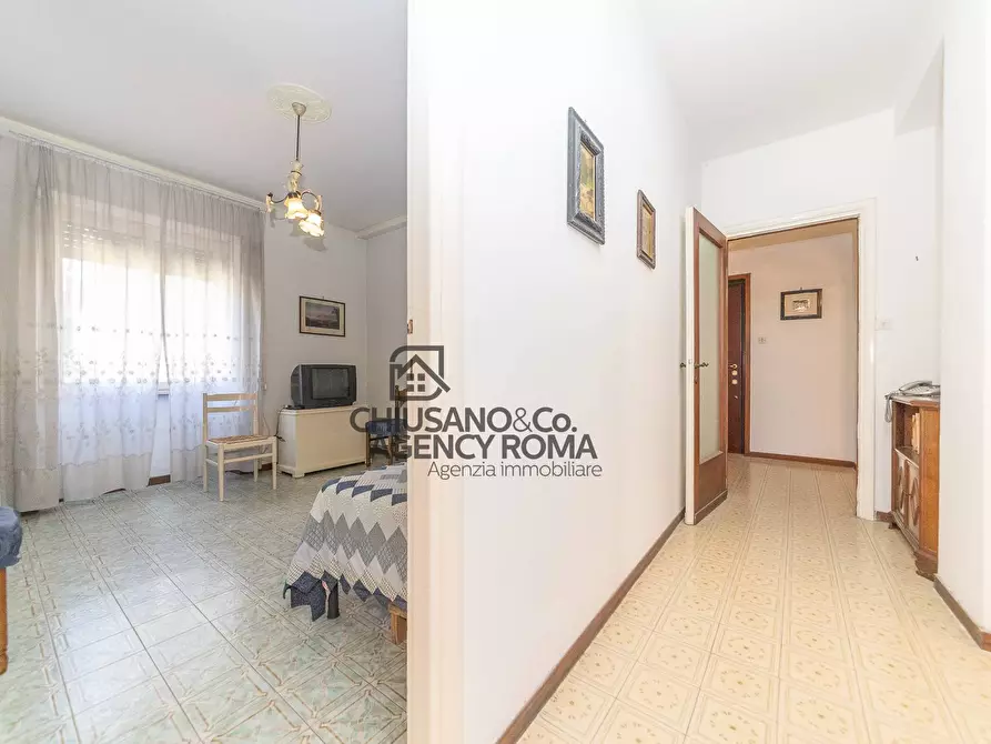 Immagine 35 di Appartamento in vendita  in Via Delle Cave 79 a Roma