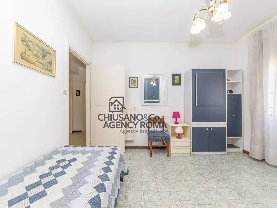 Immagine 40 di Appartamento in vendita  in Via Delle Cave 79 a Roma