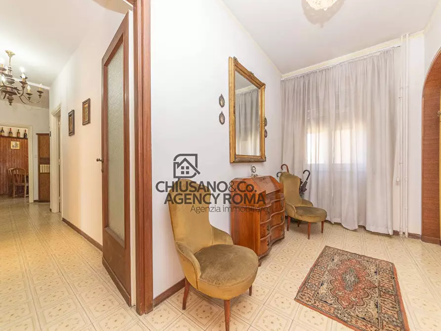 Immagine 45 di Appartamento in vendita  in Via Delle Cave 79 a Roma