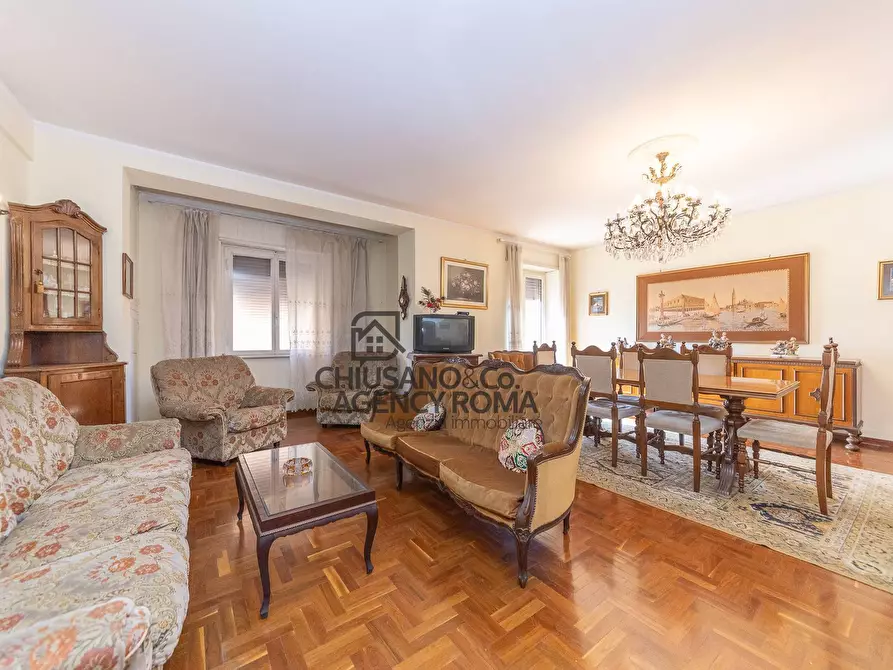 Immagine 50 di Appartamento in vendita  in Via Delle Cave 79 a Roma