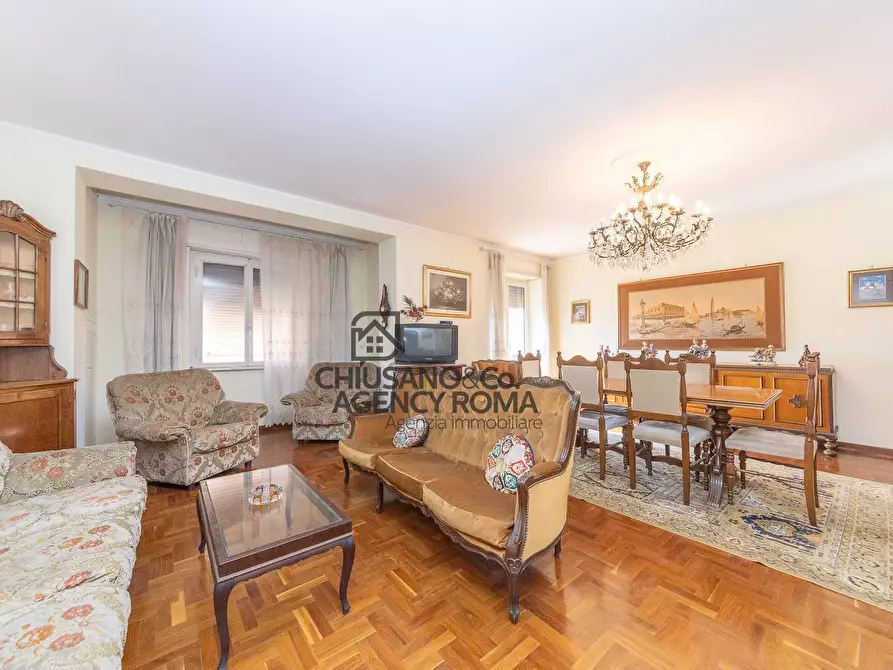 Immagine 51 di Appartamento in vendita  in Via Delle Cave 79 a Roma