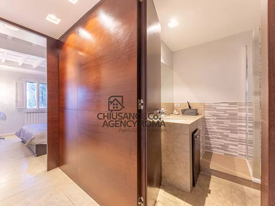 Immagine 15 di Appartamento in vendita  in Via Costa dei Magnoli 19 a Firenze