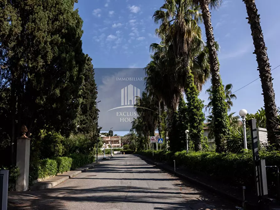 Immagine 2 di Villa in vendita  a Messina