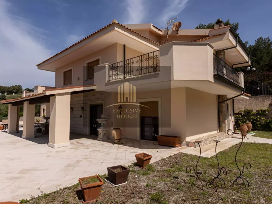 Immagine 11 di Villa in vendita  a Messina