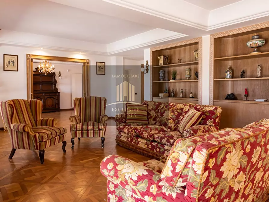 Immagine 16 di Villa in vendita  a Messina