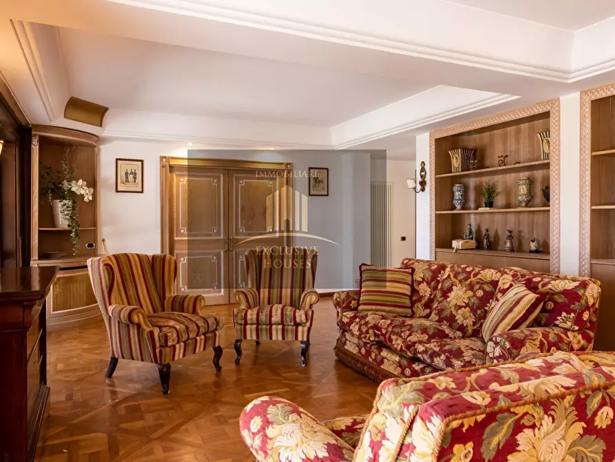 Immagine 19 di Villa in vendita  a Messina